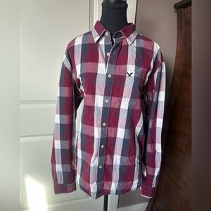 American Eagle Outfitters Athletic Fit plaid long sleeved shirt